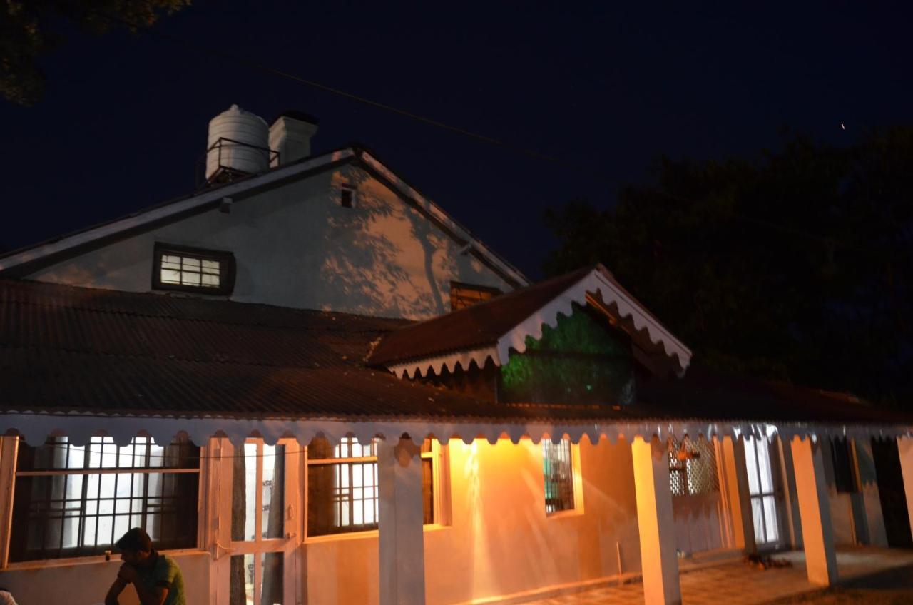 Dingle House , A Heritage House Далхаузи Экстерьер фото